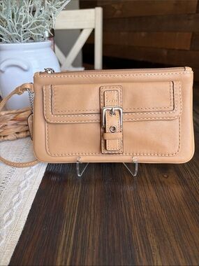 Vintage Coach Soho Leather wristlet clutch Fits PHONE W/Hangtag